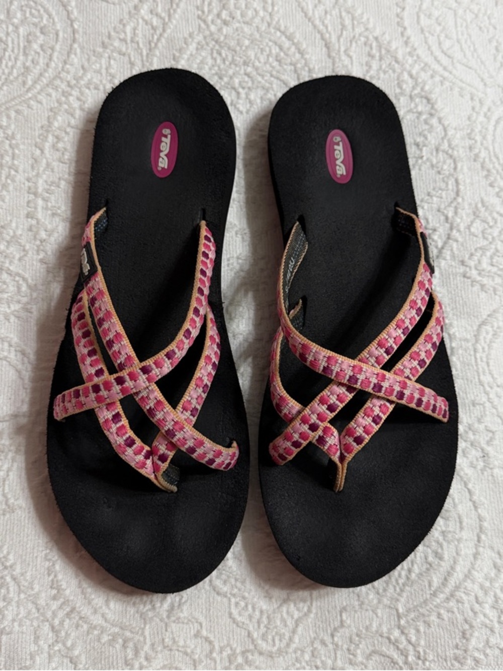 Teva Size 9 Women's Black Flip Flop Sandals with Pink Straps